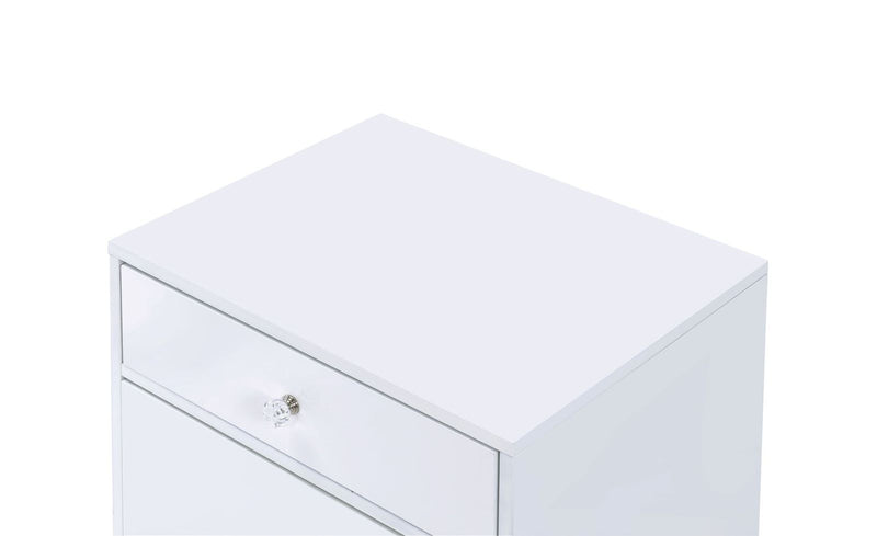 Cabinet in White High Gloss & Gold